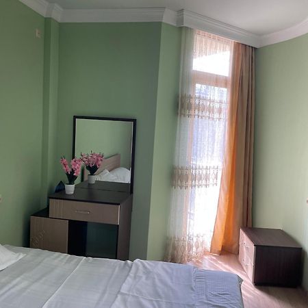 Orbisea Apartment Batumi Bagian luar foto